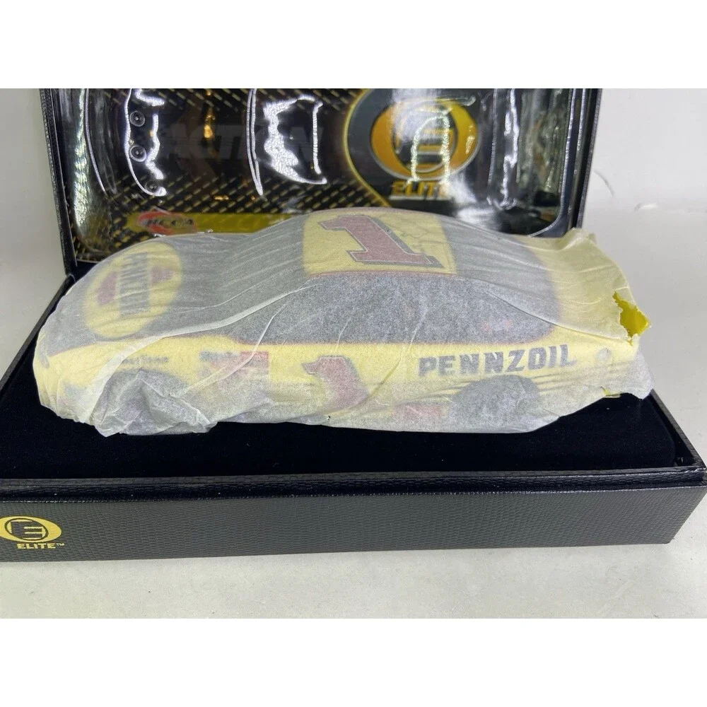 ELITE RCCA Nascar Steve Park #1 Pennzoil 2001 Monte Carlo 1:24 with Case NEW